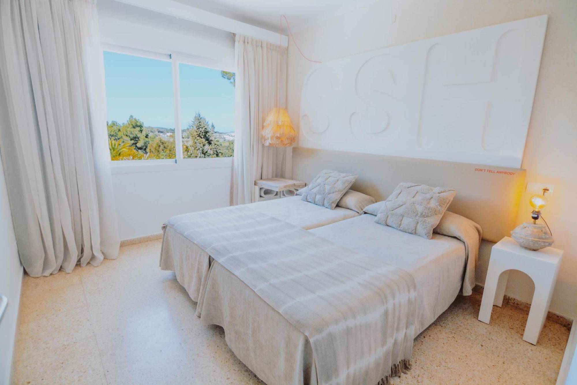 Апарт отель Secret Oasis Ibiza-Only Adults Сан-Антонио-Абад Экстерьер фото