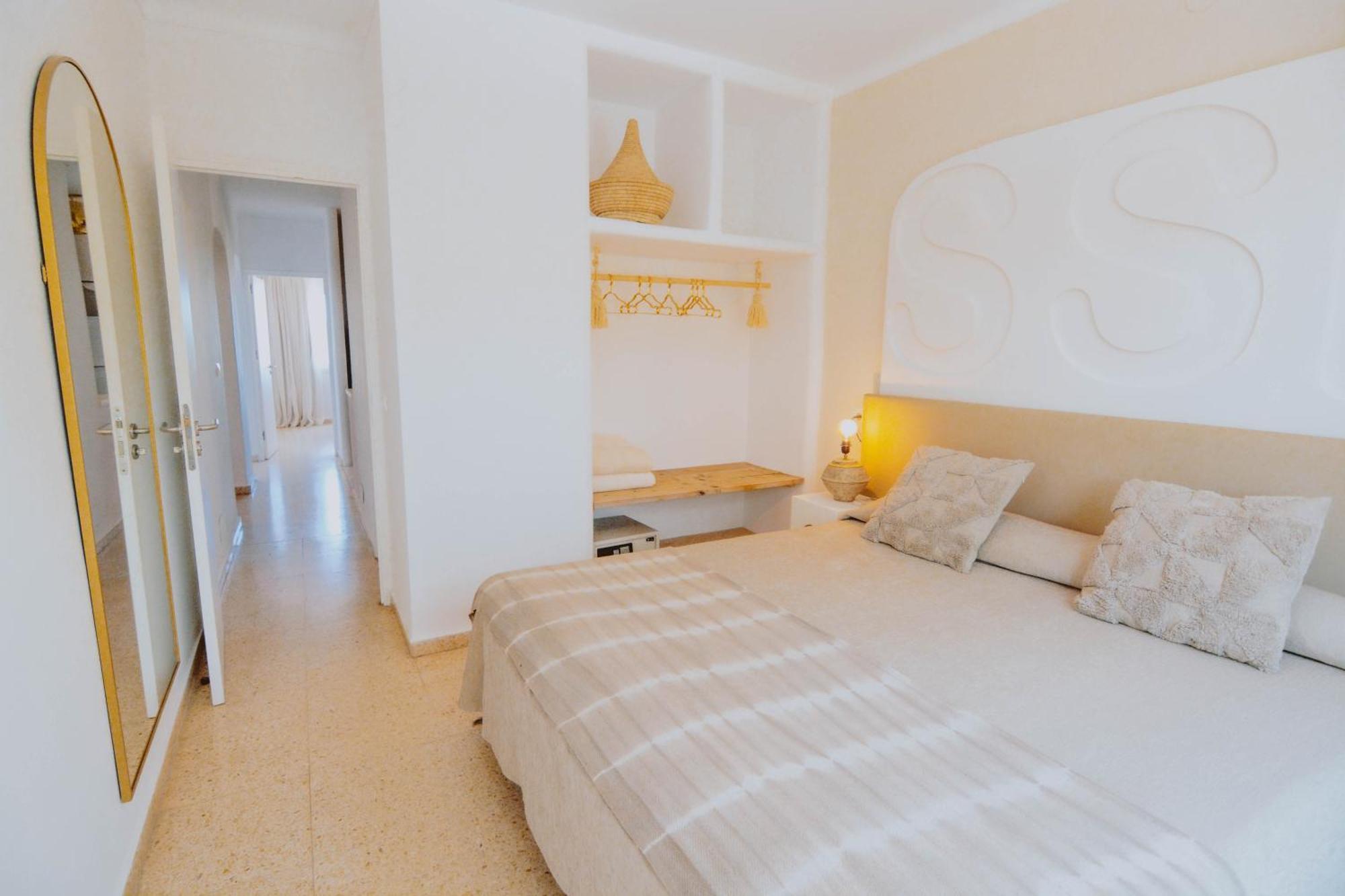 Апарт отель Secret Oasis Ibiza-Only Adults Сан-Антонио-Абад Экстерьер фото