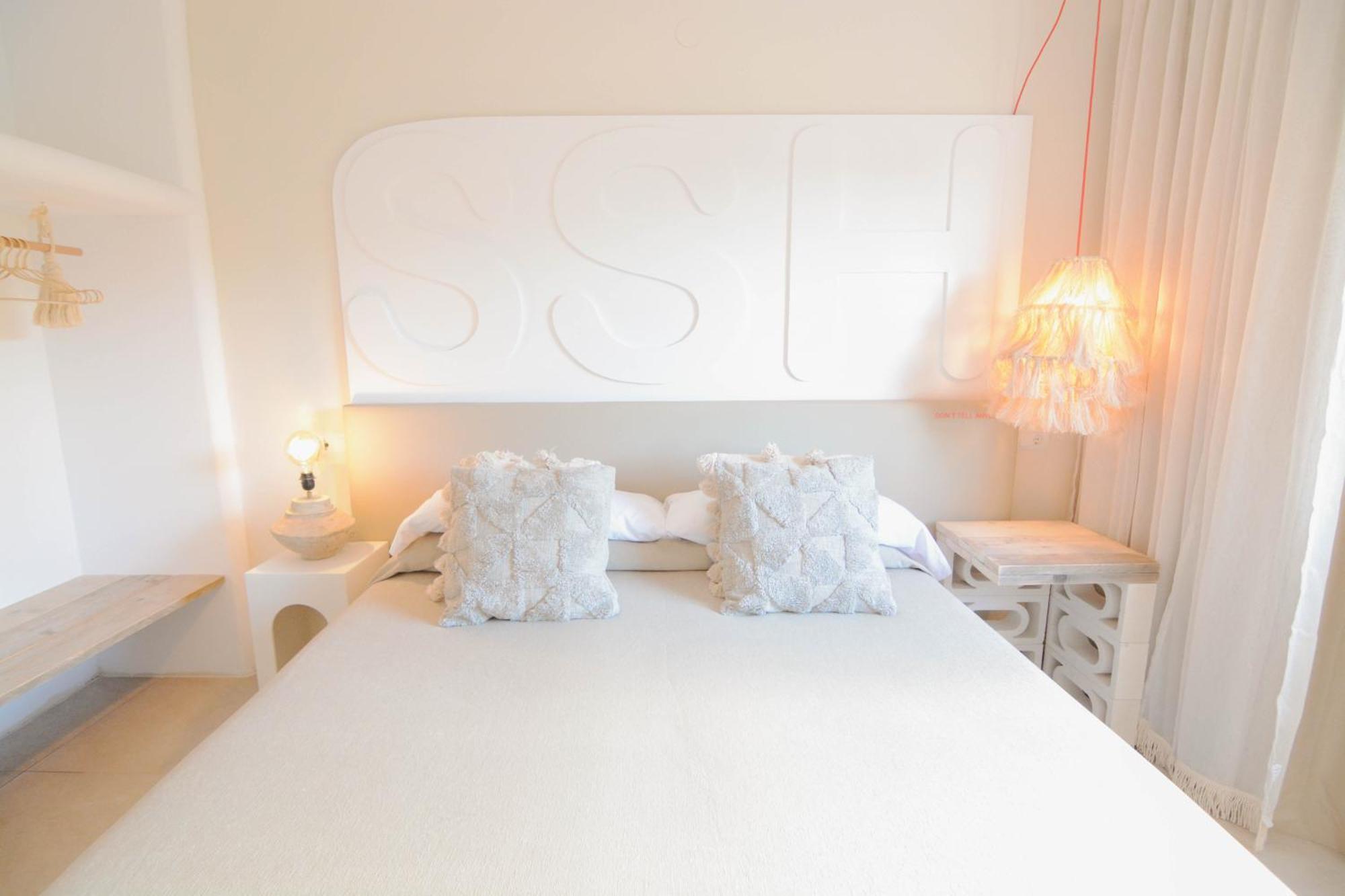 Апарт отель Secret Oasis Ibiza-Only Adults Сан-Антонио-Абад Экстерьер фото