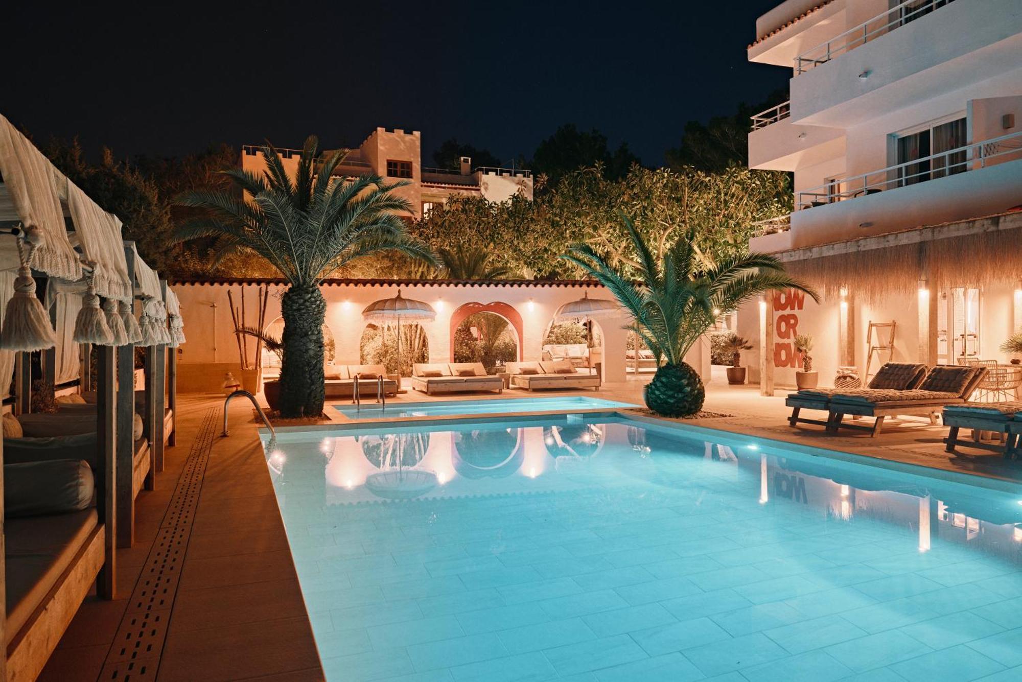 Апарт отель Secret Oasis Ibiza-Only Adults Сан-Антонио-Абад Экстерьер фото