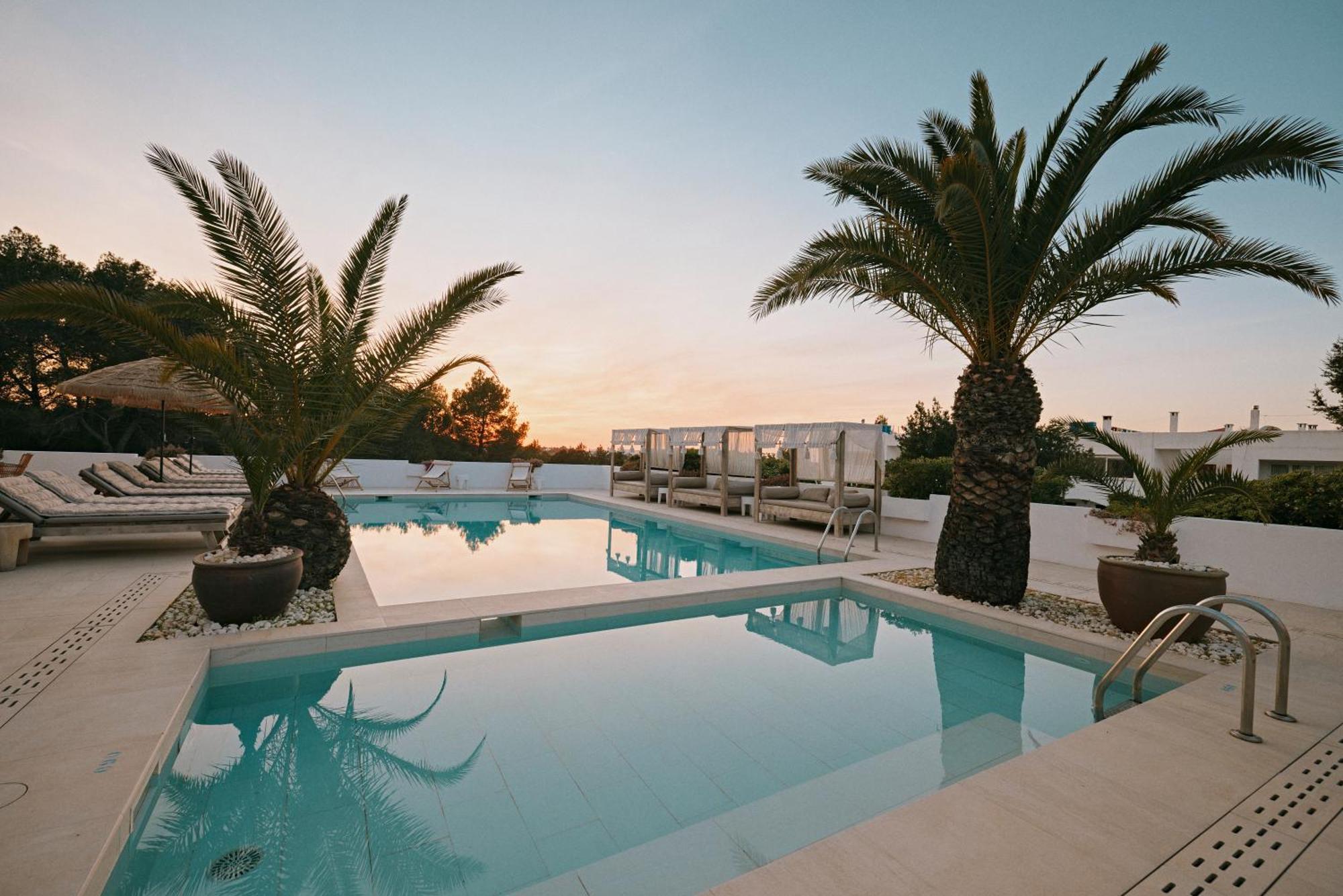 Апарт отель Secret Oasis Ibiza-Only Adults Сан-Антонио-Абад Экстерьер фото